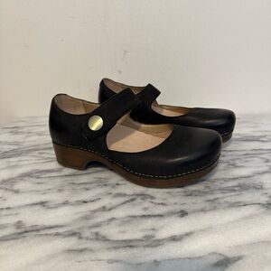 Dansko Black Mary Jane Beatrice black clogs women’s sz 36 EU 5.5/6 USA